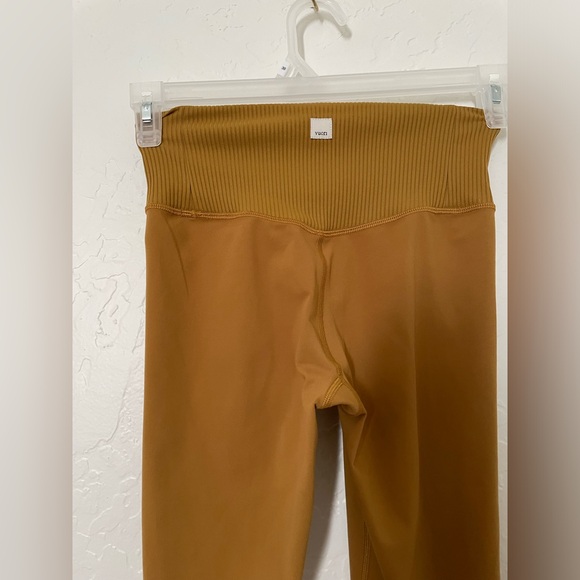 Vuori Rib studio legging in dark golden. Small. EUC. - Picture 6 of 15